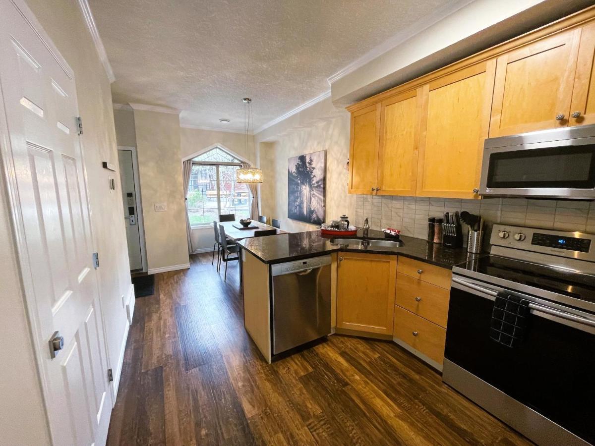 Renovated Chalet At Mystic Springs, Mountain Views, Pets Welcome! Canmore Exterior foto