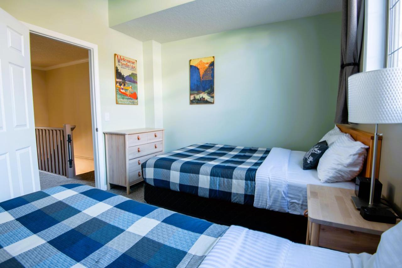 Renovated Chalet At Mystic Springs, Mountain Views, Pets Welcome! Canmore Exterior foto